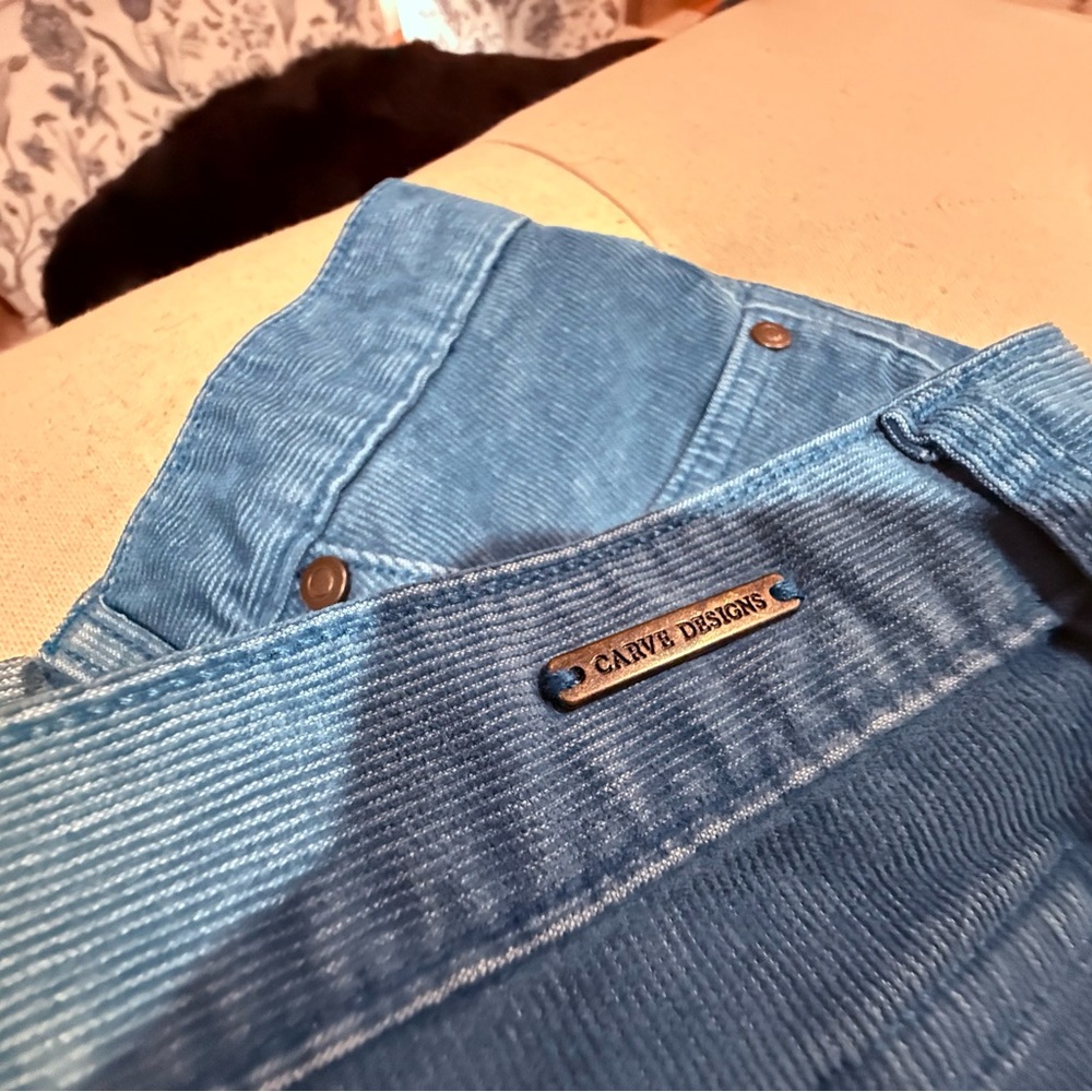 Carve Designs Corduroy shorts